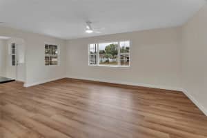 218 LUCERNE DRIVE, DEBARY, FL 32713 - MLS#MFRV4947404