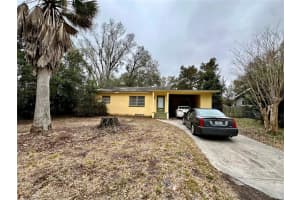 424 W Hogle Ave, DELAND