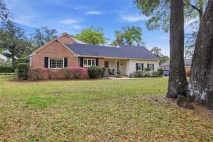 911 PINE TREE TERRACE, DELAND, FL 32724 - MLS#MFRV4947553