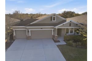 404 W VICTORIA TRAILS BLVD, DELAND, FL 32724 - MLS#MFRV4947572