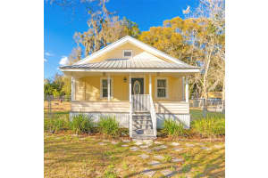 130 W PENNSYLVANIA, LAKE HELEN, FL 32744 - MLS#MFRV4947698