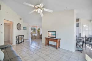2727 GRAMERCY DRIVE, DELTONA, FL 32738 - MLS#MFRV4948026