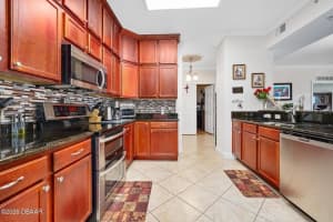 2801 RIDGEWOOD AVENUE, SOUTH DAYTONA, FL 32119 - MLS#MFRV4948028