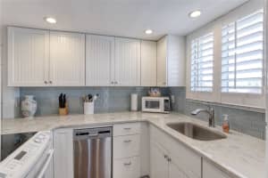 935 OCEAN SHORE BOULEVARD, ORMOND BEACH, FL 32176 - MLS#MFRV4948234