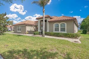 805 RIVIERA BELLA DRIVE, DEBARY, FL 32713 - MLS#MFRV4948307