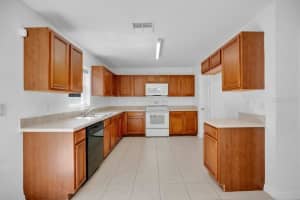 161 WALNUT CREST RUN, SANFORD, FL 32771 - MLS#MFRV4948384