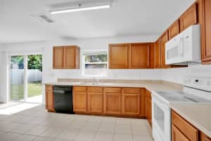 161 WALNUT CREST RUN, SANFORD, FL 32771 - MLS#MFRV4948384