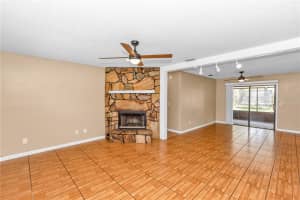 325 CHARLES AVENUE, ORANGE CITY, FL 32763 - MLS#MFRV4948593