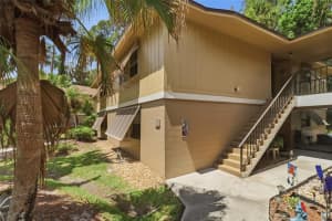 120 Hibiscus Woods Ct #9b, DELTONA