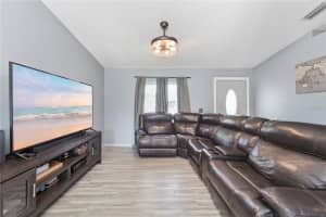 215 WALNUT AVENUE, ORANGE CITY, FL 32763 - MLS#MFRV4948961