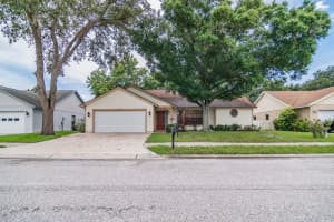 5743 Forester Oak Ct, Sarasota, FL 34243, Sold 08/27/21