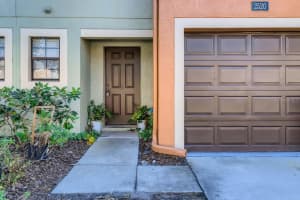 2520 Edgewater Falls Dr, Brandon, FL 33511, Sold 04/15/22