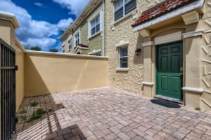 2298 Bella Vista Dr, Davenport, FL 33897, Sold 04/15/22