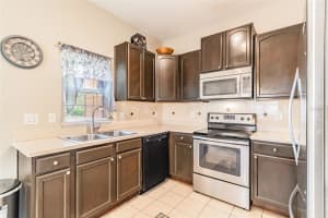 2020 Greenwood Valley Dr, Plant City, FL 33563, Sold 06/27/22