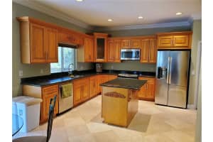 3185 SHORELINE DR, CLEARWATER, FL 33760 Sold 02/10/23