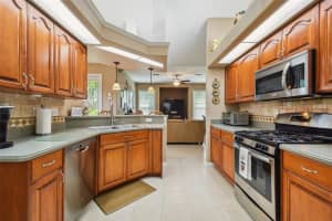 8515 FENHOLLOWAY CT, TRINITY, FL 34655 Sold 03/17/23