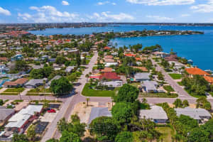 304 42ND AVE, ST PETE BEACH, FL 33706 Sold 08/26/22