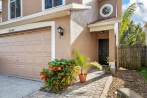 27208 BIG SUR DR, WESLEY CHAPEL, FL 33544 Sold 02/17/23