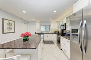 6200 FLOTILLA DRIVE, HOLMES BEACH, FL 34217 Sold 05/03/23