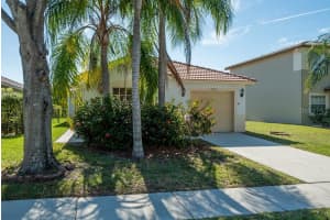 5238 Canoe Bend Dr, Lake Worth, FL 33463, Sold 03/21/23