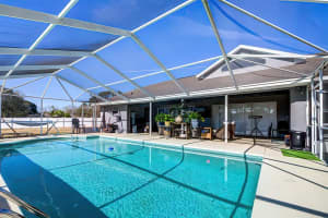 15272 Spinning Wheel Ln, Spring Hill, FL 34604, Sold 04/18/23