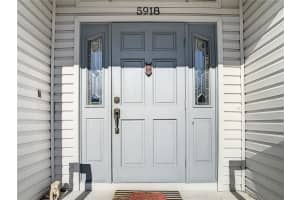 5918 BAYVIEW CIRCLE, GULFPORT, FL 33707 Sold 06/28/23