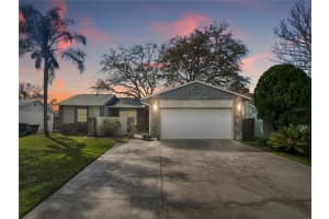 5127 Larch Ln