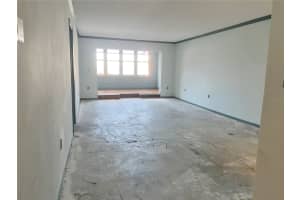 622 EDGEWATER DRIVE, DUNEDIN, FL 34698 Sold 12/15/23