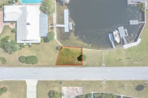 5650 WESTSHORE DRIVE, NEW PORT RICHEY, FL 34652 - MLS#MFRW7855018