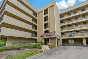 1735 GOLFVIEW DRIVE, TARPON SPRINGS, FL 34689 Sold 12/12/23