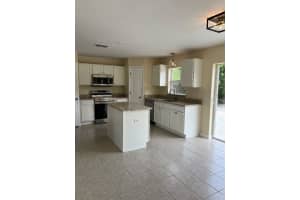 8134 SETTLERS CREEK CIRCLE, LAKELAND, FL 33810 Sold 09/07/23