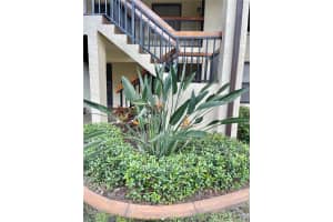 1802 HAMMOCK PINE BOULEVARD, CLEARWATER, FL 33761 Sold 09/22/23