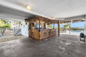 1657 SEA BREEZE DRIVE, TARPON SPRINGS, FL 34689 Sold 12/13/23