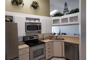 39650 US HIGHWAY 19 N #1112, TARPON SPRINGS, FL 34689 Sold 04/18/24