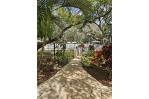 871 NEW YORK AVENUE, DUNEDIN, FL 34698 Sold 03/28/24