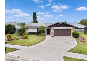 8220 CYPRESS LAKE DRIVE, SARASOTA, FL 34243 Sold 05/31/24