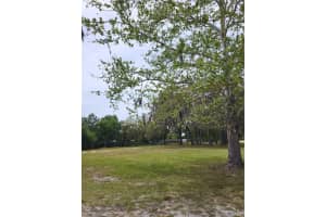 9810 KENT STREET, HUDSON, FL 34669 Sold 12/17/24