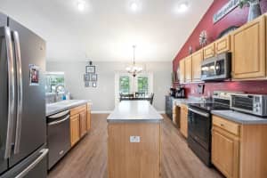 9112 MARCUS ROAD, WEEKI WACHEE, FL 34613 Sold 01/03/25