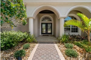 1017 KINGS WAY LANE, TARPON SPRINGS, FL 34688 Sold 12/06/24