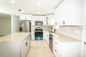 124 LAKEVIEW DRIVE, SAINT CLOUD, FL 34769 Sold 09/30/24