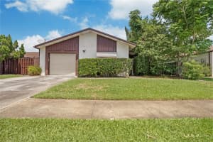 2110 KINGS CROSSING, WINTER HAVEN, FL 33880 Sold 11/20/24