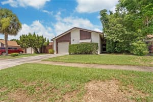 2110 KINGS CROSSING, WINTER HAVEN, FL 33880 Sold 11/20/24