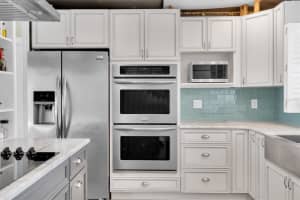1293 DISSTON AVENUE, TARPON SPRINGS, FL 34689 Sold 09/30/24