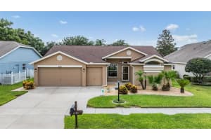 6105 COUNTRY RIDGE LANE, NEW PORT RICHEY, FL 34655 Sold 09/12/24