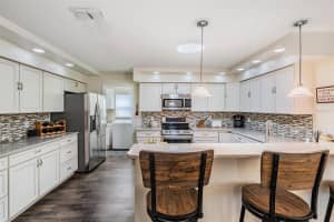 6105 COUNTRY RIDGE LANE, NEW PORT RICHEY, FL 34655 Sold 09/12/24