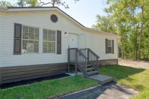 10900 LAKE DRIVE, NEW PORT RICHEY, FL 34654 Sold 04/25/25