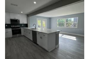 470 FLORIDA AVENUE, TARPON SPRINGS, FL 34689 Sold 04/08/25