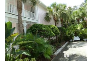 916 HEMINGWAY CIRCLE, TAMPA, FL 33602 Sold 02/28/25