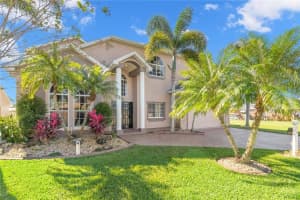 41 Cypress Dr, PALM HARBOR