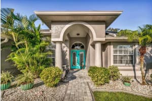 660 LAKE BOULEVARD, TARPON SPRINGS, FL 34689 Sold 03/28/25